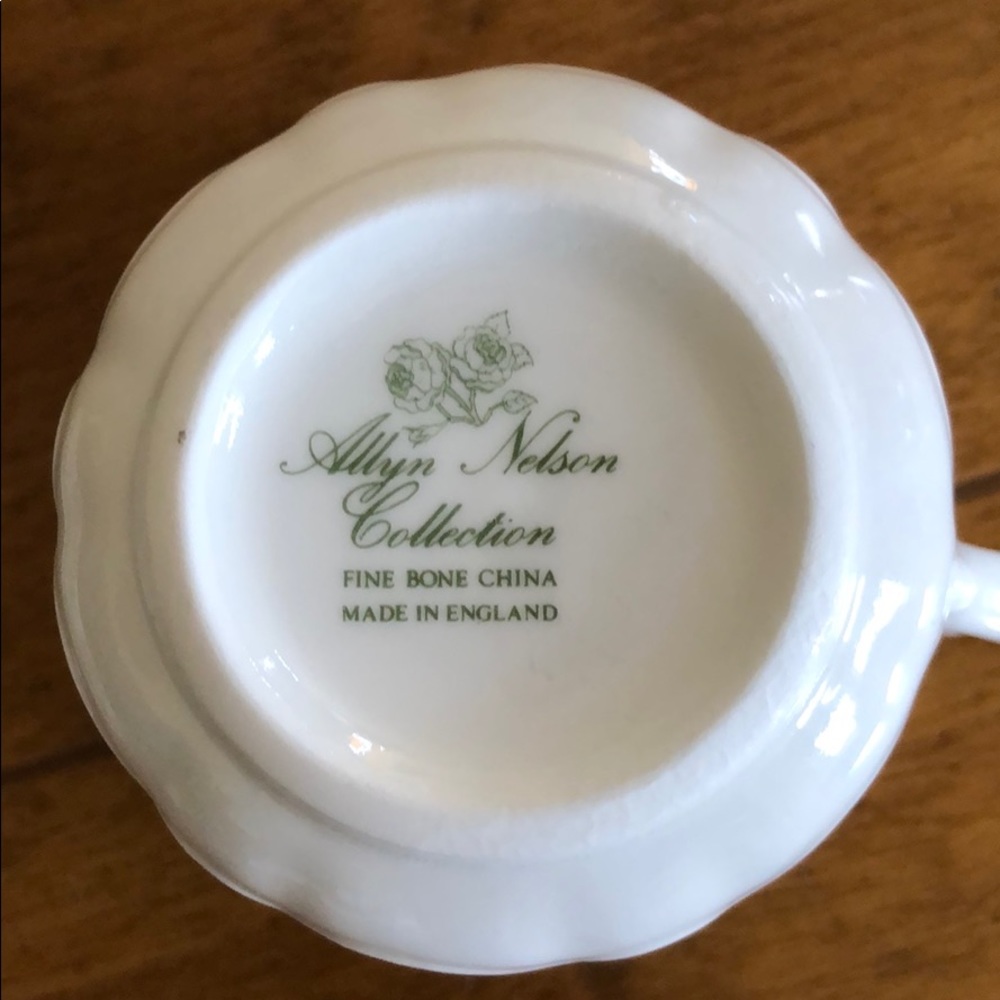 Allyn Nelson Fine Bone China Teacup and Saucer - Picture 6 of 8